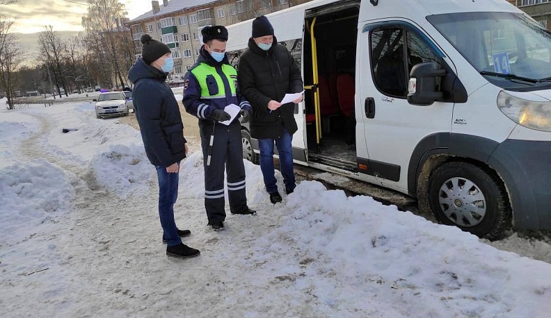 В Обнинске по жалобам горожан проверили маршрутчиков 