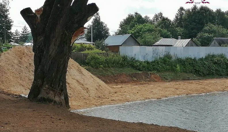 В Жукове Калужской области благоустраивают городской пруд