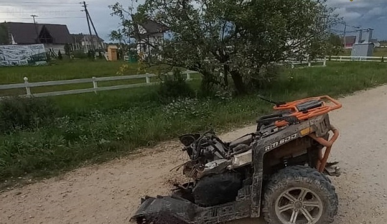 В Калужской области несколько человек пострадали в столкновении «Лексуса» с квадроциклом