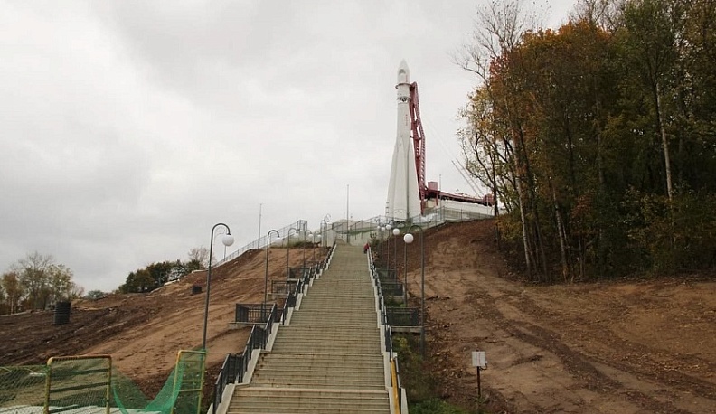 В Калуге продолжается благоустройство склона музея космонавтики