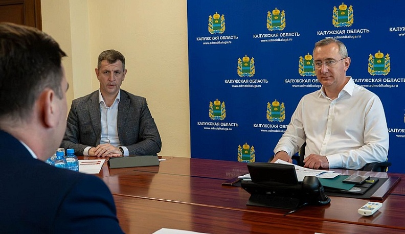 Владислав Шапша провел встречу с руководителем калужского филиала «Ростелекома» Кириллом Клочко