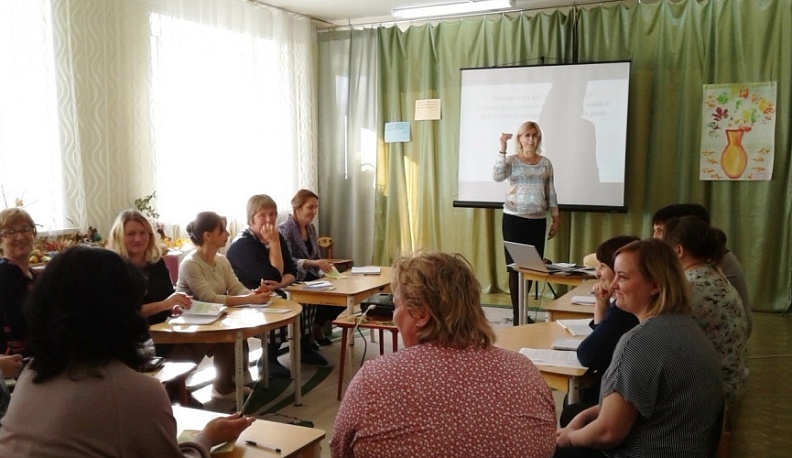 В Калужской области воспитатели детского сада записали видеообращение бойцам СВО