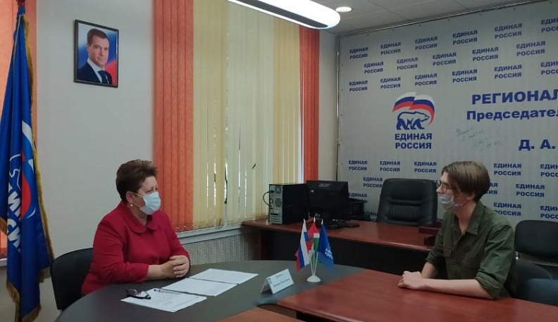 Учителя озвучили острые вопросы представителям "Единой России"