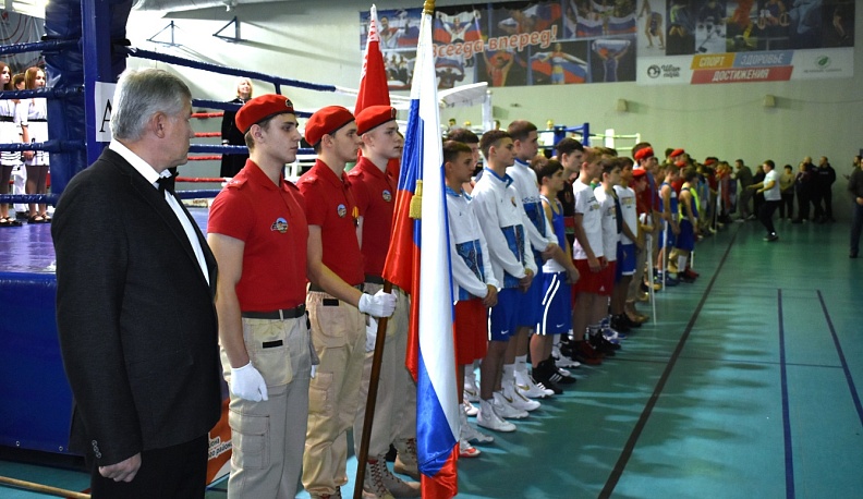 В Кирове стартовал турнир по боксу за призы генерала Владимира Исакова