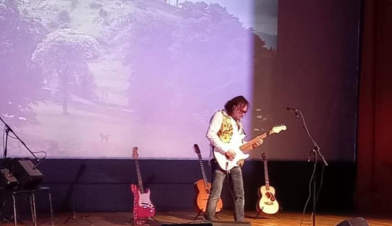 В Тарусе прошел концерт гитариста-виртуоза Виктора Зинчука