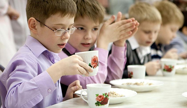 Областные депутаты изучат опыт Ульяновска и Вологды в организации школьного питания