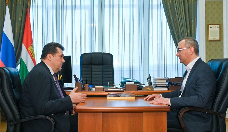 Владислав Шапша провел рабочую встречу с председателем Союза журналистов России