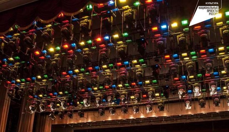 В калужском драмтеатре появилось новое световое и проекционное оборудование