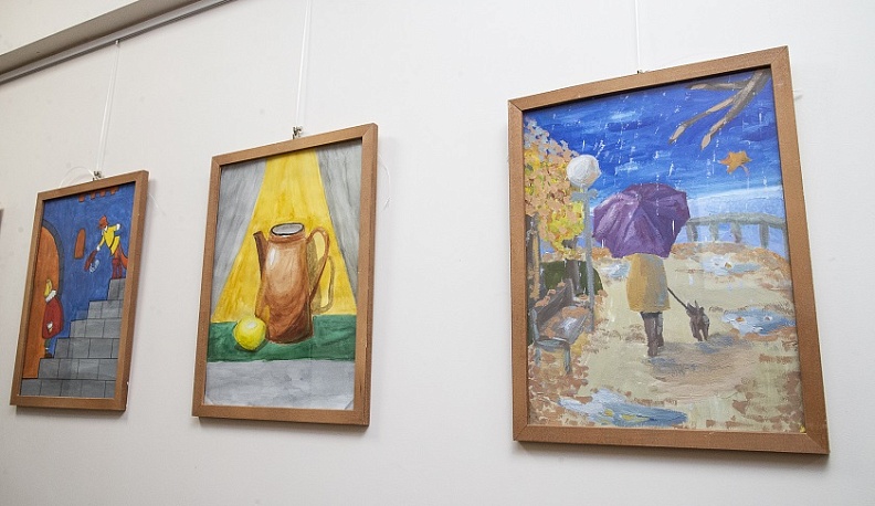 В Перемышльской детской школе искусств работает итоговая выставка 