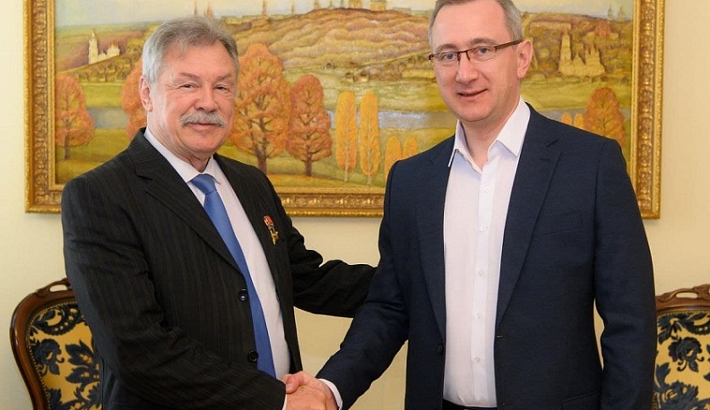 Владислав Шапша встретился с первым космонавтом Венгрии