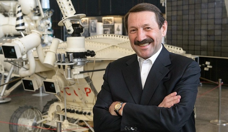 Владислав Шапша поздравил Геннадия Скляра с юбилеем