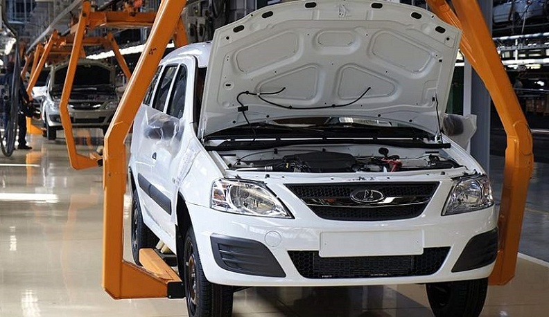 «АвтоВАЗ» выбрал антифризы SINTEC для LADA Largus