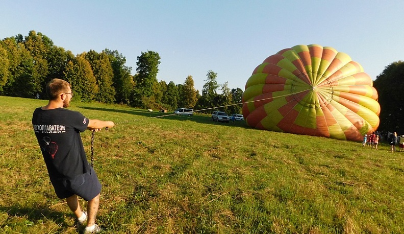 6 августа в Полотняном Заводе впервые прошел уникальный фестиваль «Бумажное сердце 2022»