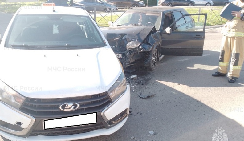 В Белоусове столкнулись две легковушки