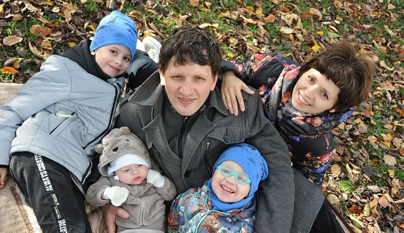 Многодетная семья из Калужской области получила господдержку