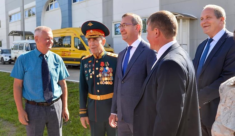 Владислав Шапша посетил комплекс «Спортивной школы Олимпийского резерва «Лидер» в Кирове