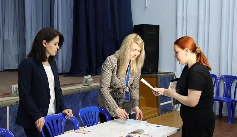 Калужские представители территориального ФОМС и «СОГАЗ-Мед» посетили беженцев в «Звездном»