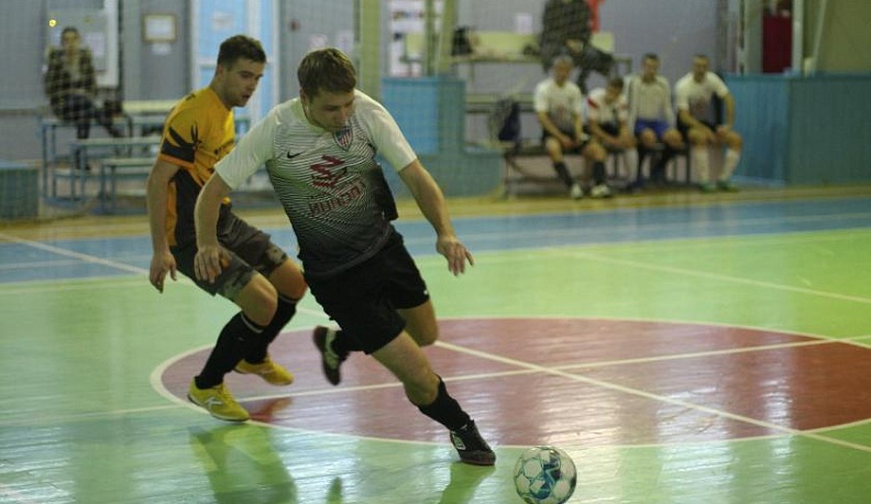 Футбол, футбол! Друзей надёжных ты нашёл!