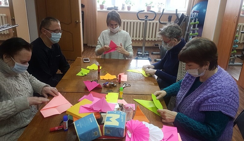 В Людинове в социально-реабилитационном отделении «Вера» прошёл мастер-класс в честь Дня святого Валентина