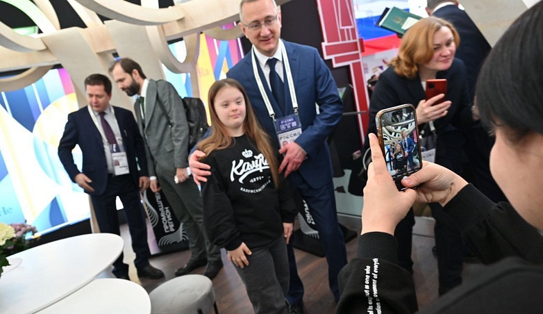 Владислав Шапша дал старт Дню Калужской области на международной выставке-форуме «Россия»