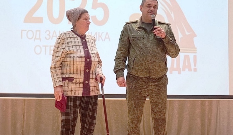 В Мятлеве матери погибшего участника СВО вручили награды сына