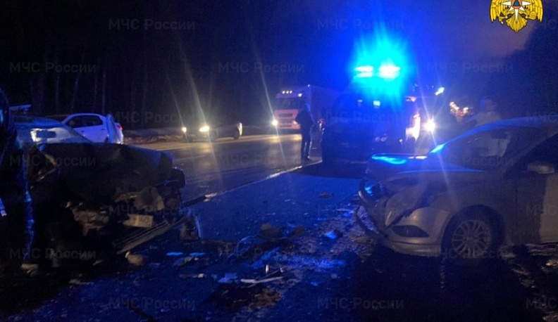 В Боровском районе в жесткой аварии погиб человек и еще двое травмированы