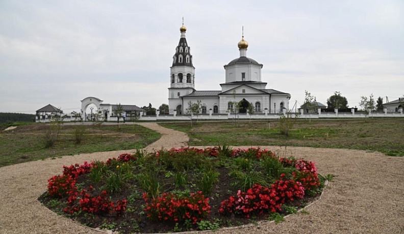 Владислав Шапша оценил благоустройство села Губино в Козельском районе