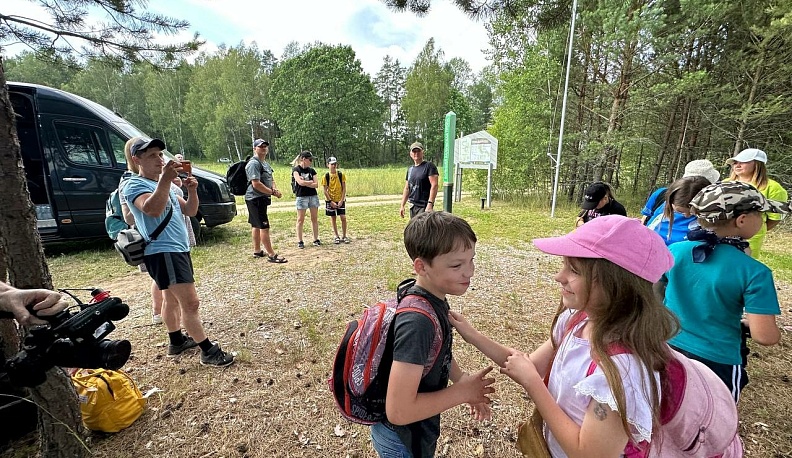 Калужские семьи отметили праздник любви и верности в походе