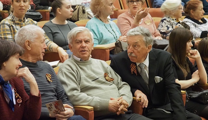 В преддверии Дня Победы в Калуге состоялся праздничный концерт