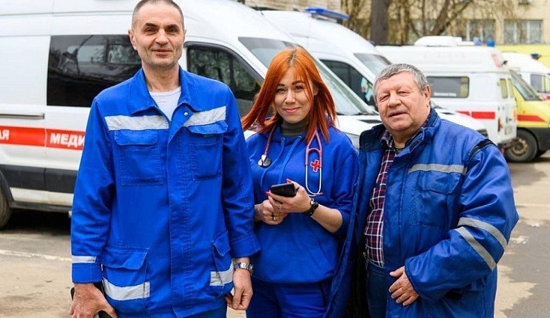 Владислав Шапша поздравил работников скорой помощи с их профессиональным днем