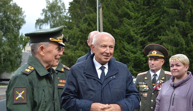 В Козельске открылся пятый военно-патриотический полевой лагерь для юнармейцев области