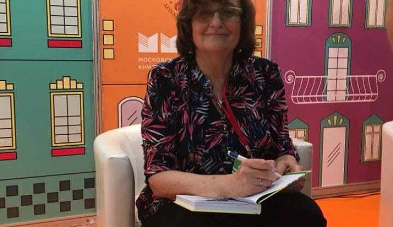 Дочь поэта Валентина Берестова представила в Калуге свою книгу