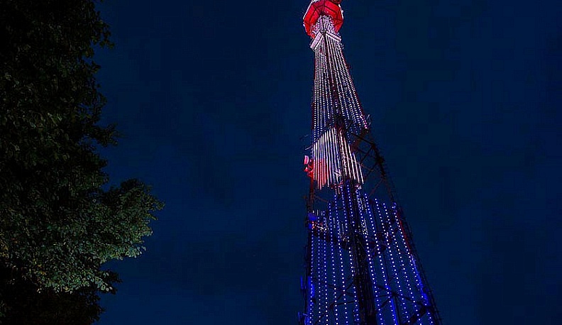 Калужская телебашня во вторник включит праздничную иллюминацию  