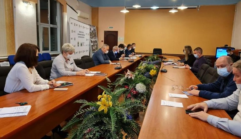 В Калуге подвели промежуточные итоги нацпроекта «Безопасные и качественные автомобильные дороги» 