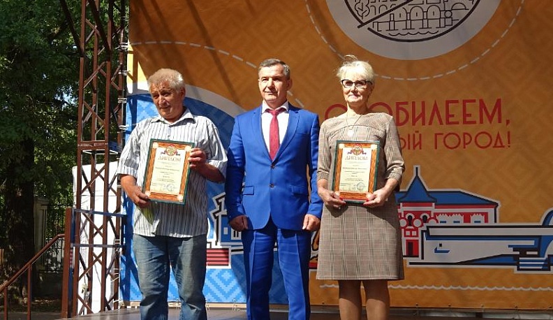 В Калуге звание лучшего дворника получила дирижер оркестра с красным дипломом