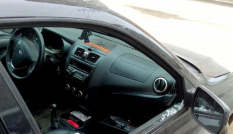 В Калуге задержан грабитель, вытаскивавший паспорта из машин