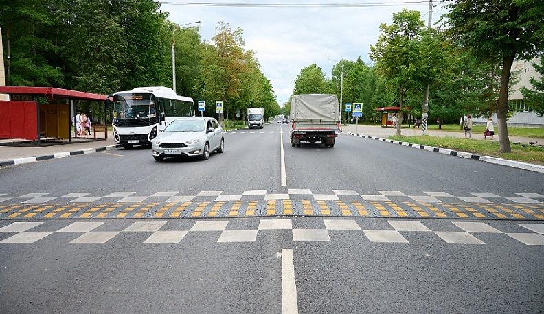 В Обнинске установили трапециевидные пешеходные переходы