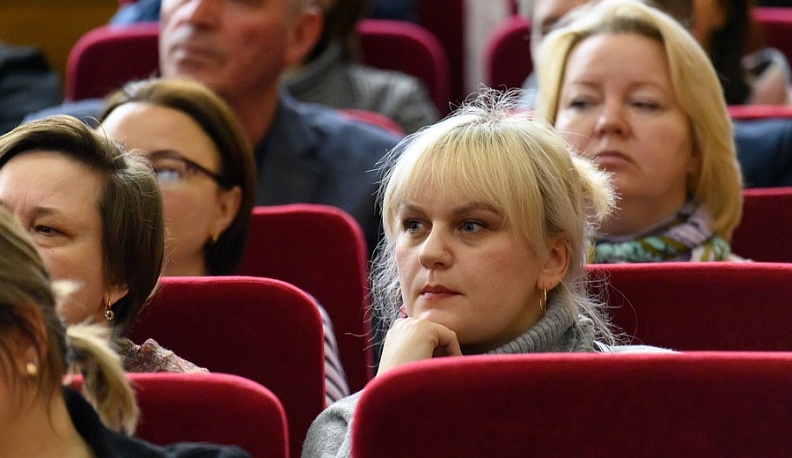 В Жукове прошел отчёт главы районной администрации Анатолия Суярко