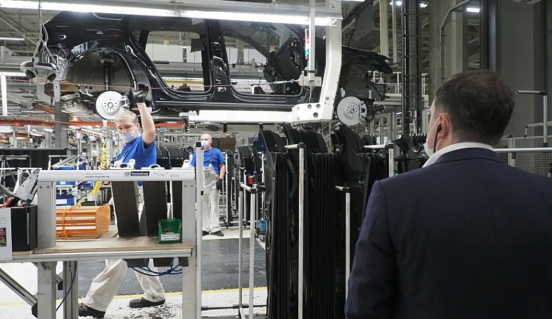 После осмотра предприятия сенаторы совершили экскурсию по Обнинску