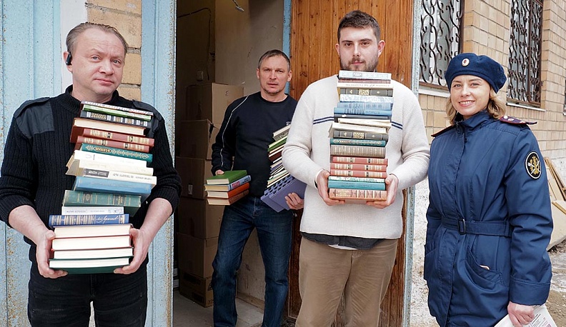 Толстой и Достоевский отправились «по этапу»