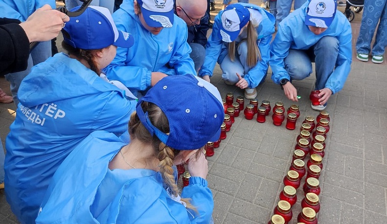 Калужане зажгли «Свечи Победы» в память о погибших в Великой Отечественной войне