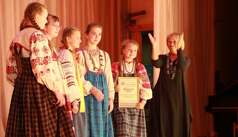 Споёмте, соседи!