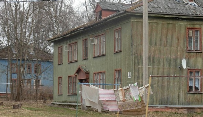 Расселение аварийного жилья в обнинском поселке Мирный перенесли на 2026 год