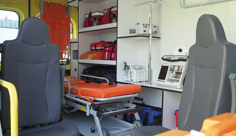 Десять новеньких реанимобилей получили станции скорой медицинской помощи региона
