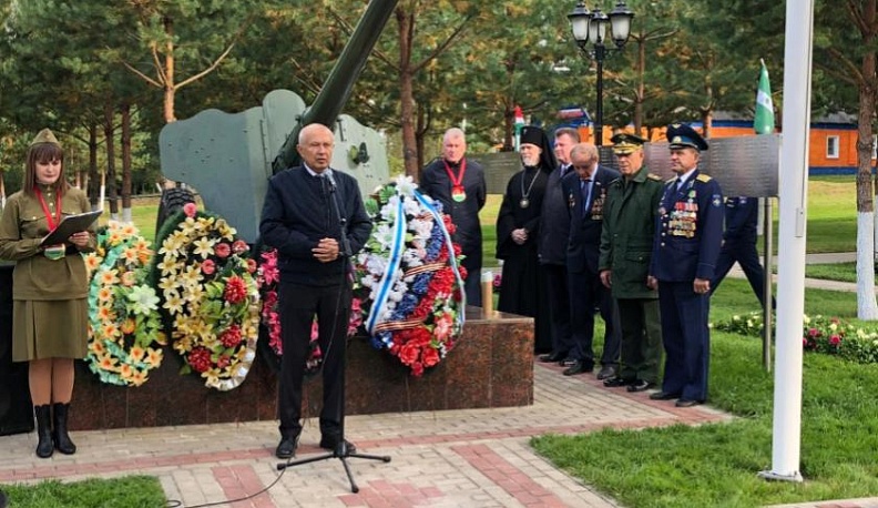 Калужане отмечают 76-ю годовщину освобождения области от немецко-фашистских захватчиков