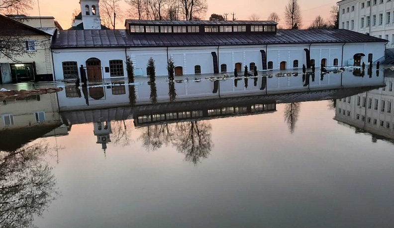 Музей «Бузеон» в Полотняном Заводе закрылся из-за паводка