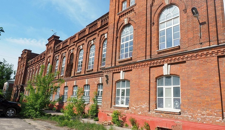 Владислав Шапша рассказал калужанам о судьбе калужского «Кристалла»