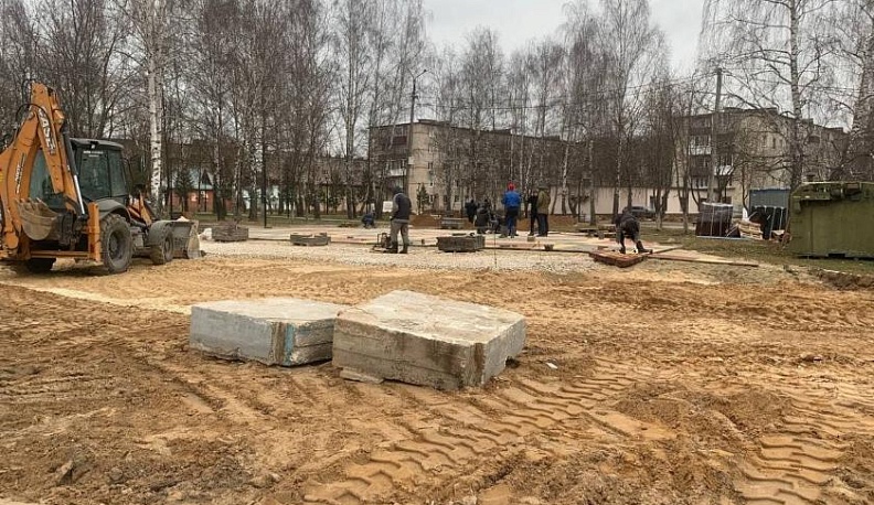 В Жукове благоустраивают сквер на улице Юбилейной