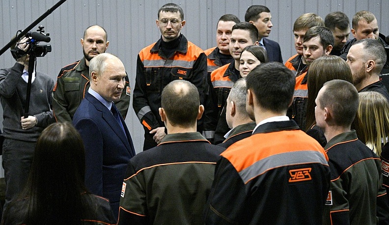 Президент заявил о новых мерах поддержки семей