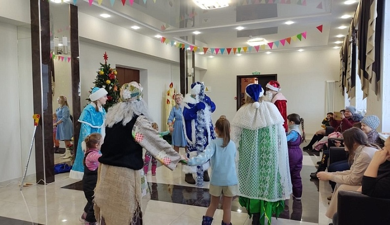 Первые дни Нового года дарят сказку калужским детям